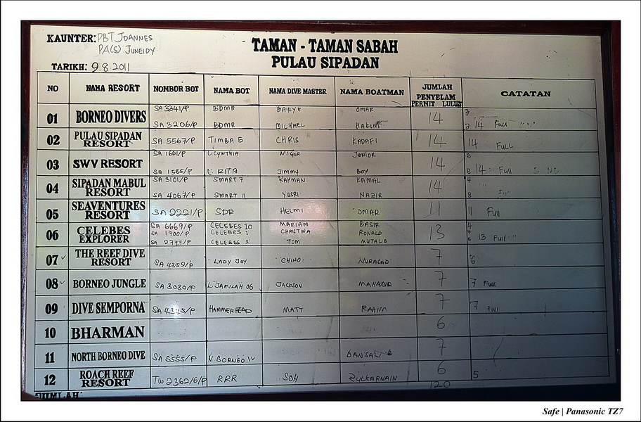 2011 - 08 - Borneo - Sipadan 040